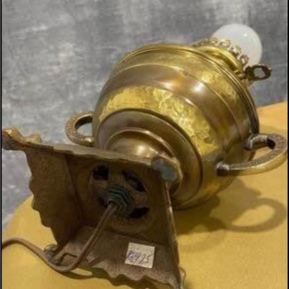 Vintage Hammer Brass Table Lamp